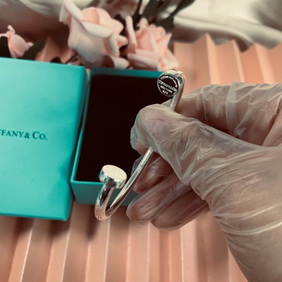 Tiffany_& Co. Return to Tiffany Round Circle Edge Cuff Bracelet Narrow Circle - Picture 5 of 6